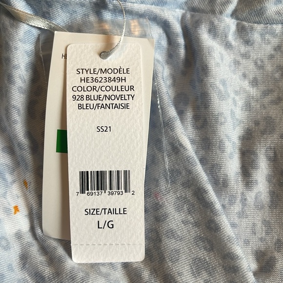 Pajama set size large. - Picture 4 of 4